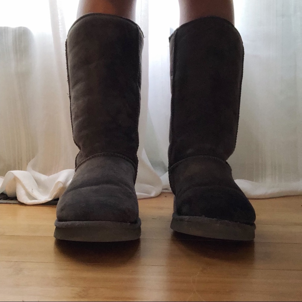 Gray Uggs!!
